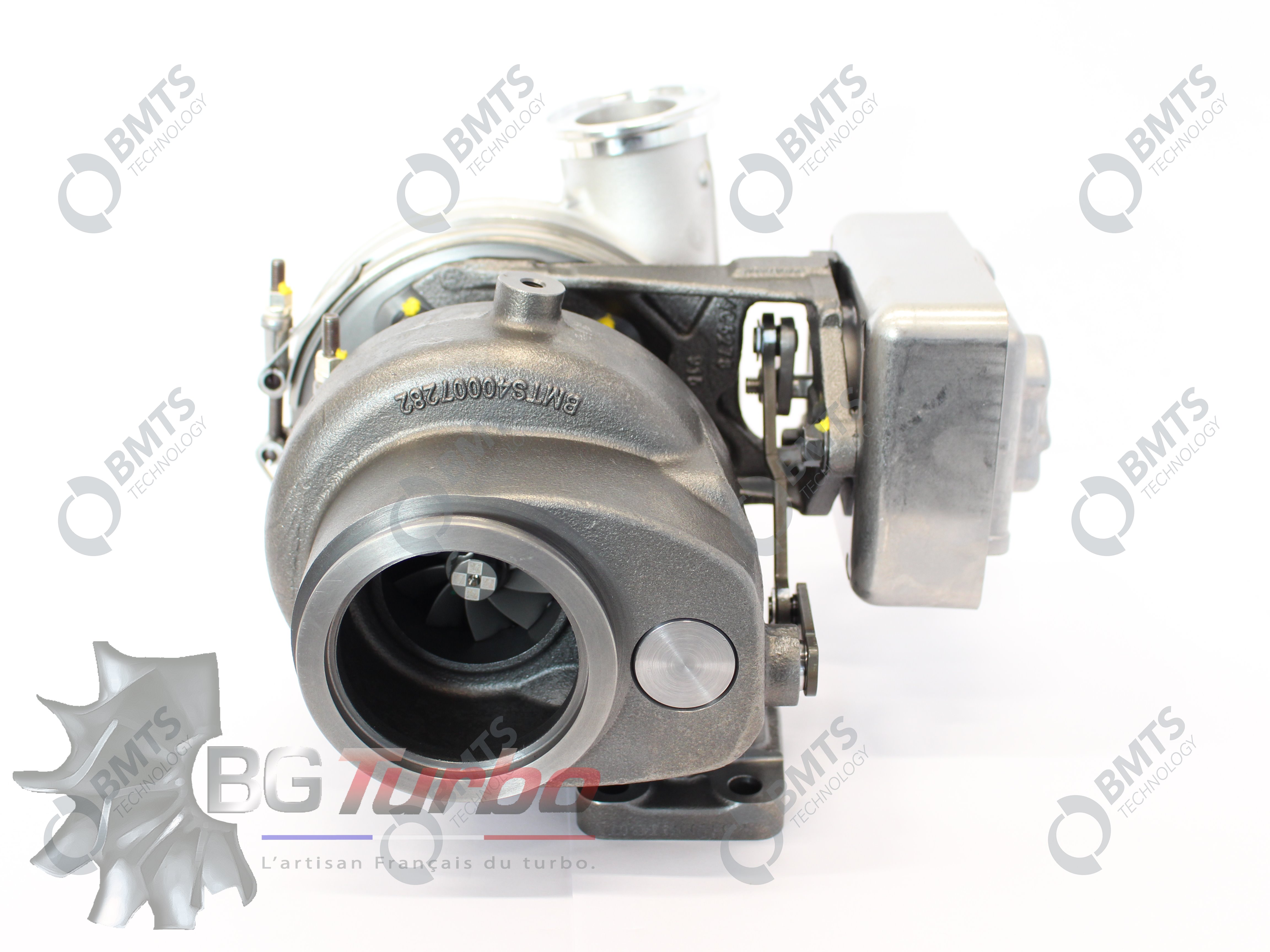 TURBO - NEUF ORIGINE - PL - Massey Ferguson: MF 7344 ST5 (2021-2022), MF 7347 S ST5 (2021-9999), MF Activa S 7345 MCS, MF Activa S 7347 MCS, MF Beta 7360VALTRA: T174EH MR19, T174EA MR19, T174EV SmartTouch MR19, T174ED SmartTouch MR19, T194H MR19, T214H MR19, T234H MR19, T254H MR19, T194A MR19, T214A MR19, T234A MR19, T254A MR19, T194V SmartTouch MR19, T214V SmartTouch MR19, T234V SmartTouch MR19, T254V SmartTouch MR19, T194D SmartTouch MR19, T214D SmartTouch MR19, T234D SmartTouch MR19 - 40008620
